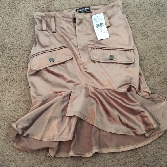 Fashion nova silk skirt - Picture 1 of 1